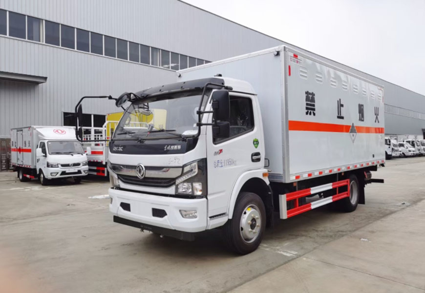 東風(fēng)凱普特K7雜項(xiàng)危險(xiǎn)品廂式運(yùn)輸車(chē) 