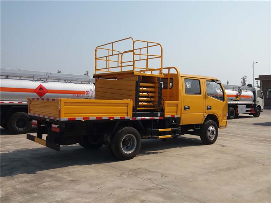 東風8米、10米升降平臺車